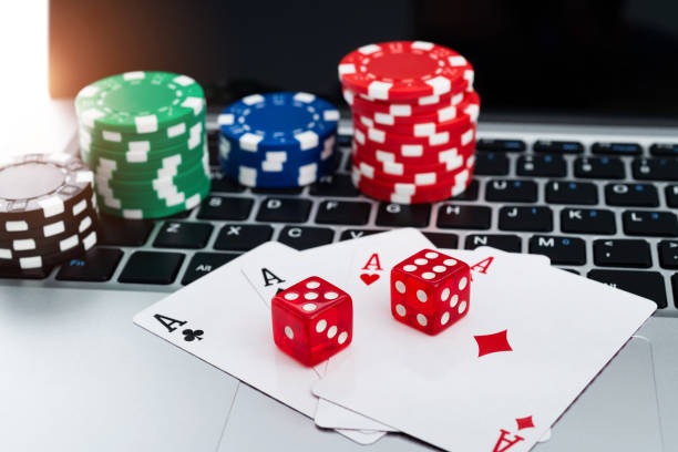 Live Qiu Qiu dealer table on gudang slot77 platform